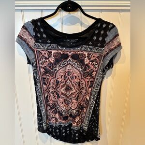 LUCKY BRAND Ladies Women’s Girls Size Small Black Red & White Short Sleeve Top